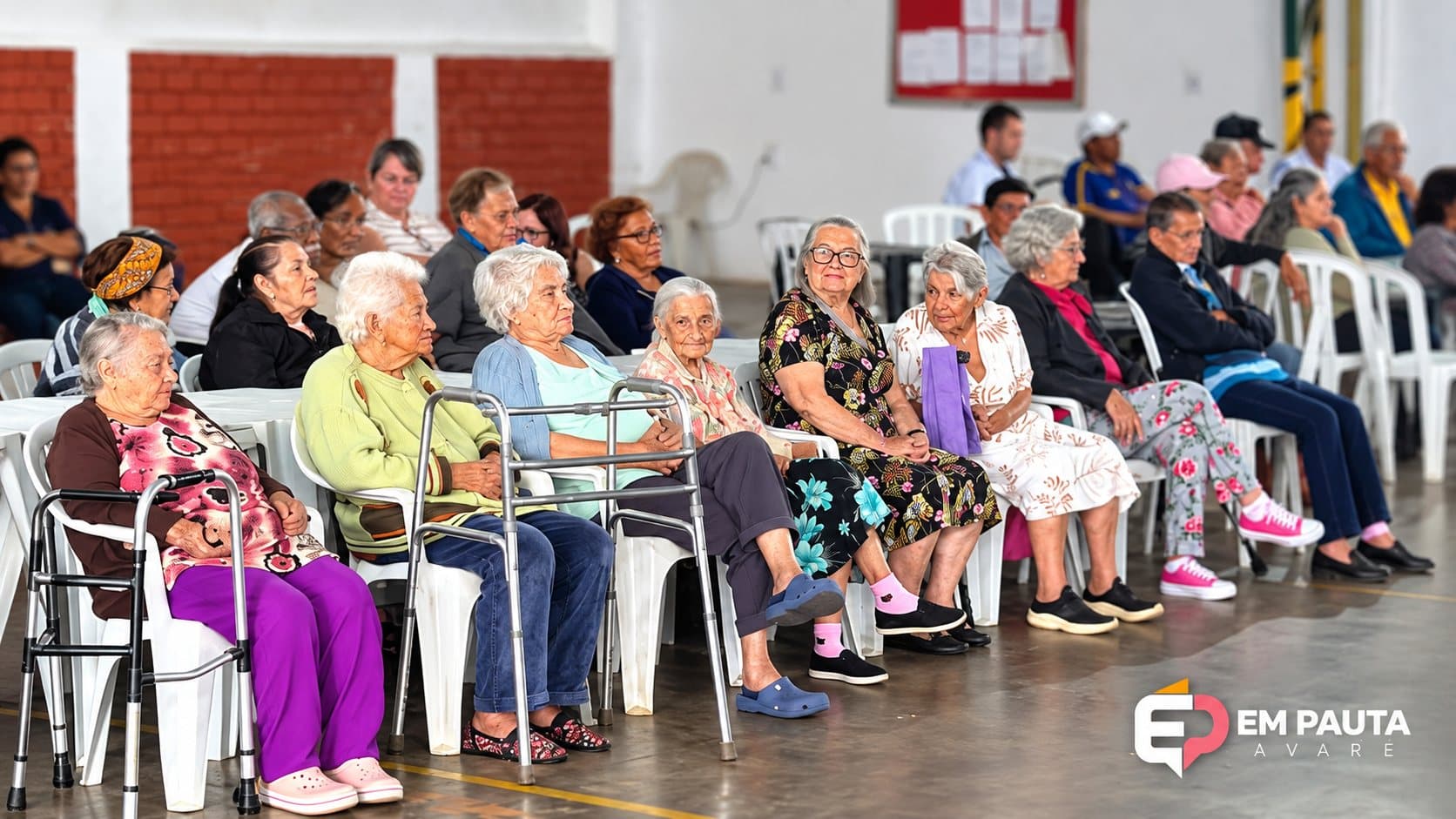Idosos de Avaré recebem atendimento preventivo de saúde e atividades físicas em celebração da data