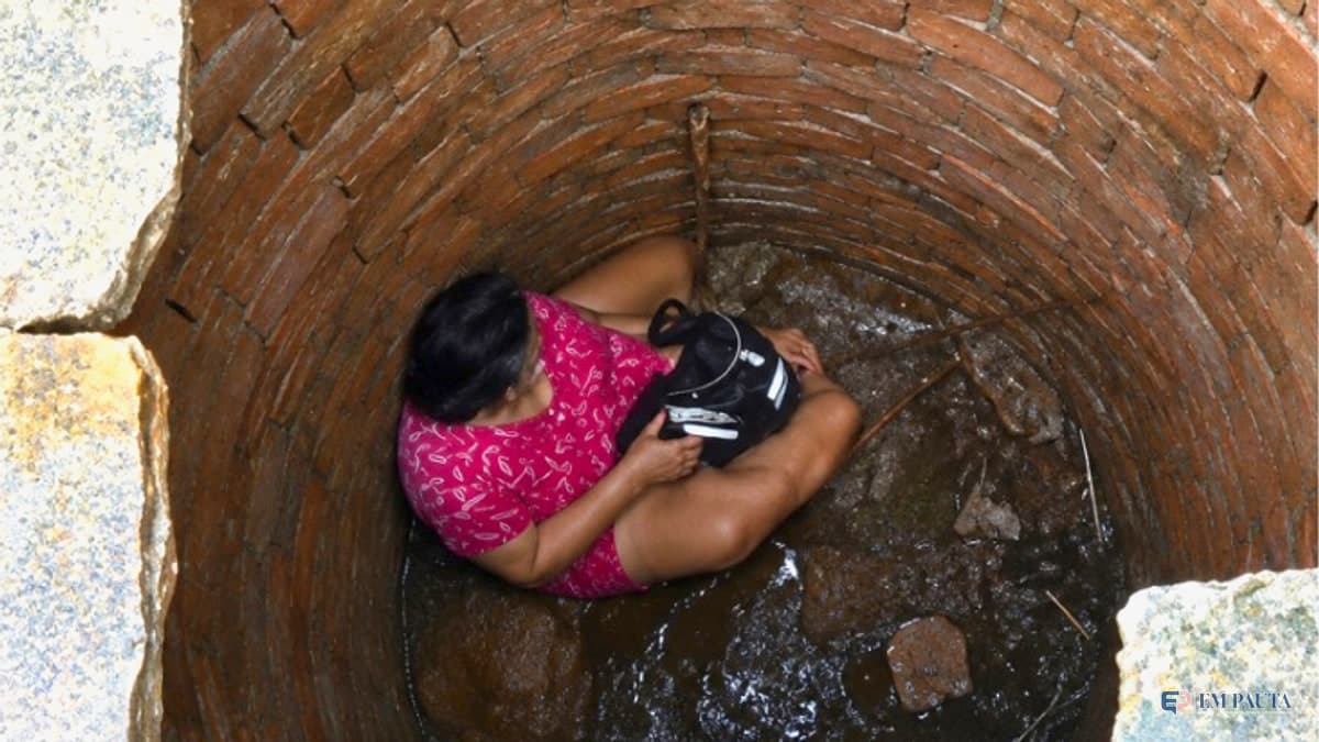 Idosa é resgatada após piso ceder e provocar queda em poço em Cerqueira César